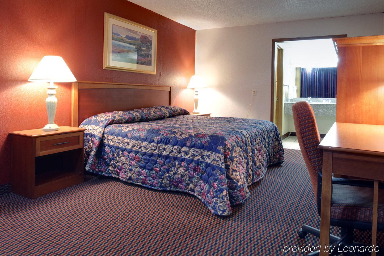 Americas Best Value Inn Weatherford Room photo