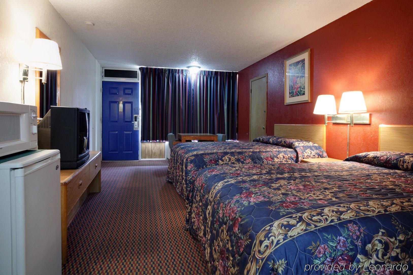 Americas Best Value Inn Weatherford Room photo